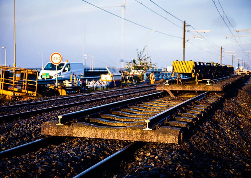 Spoorwegvernieuwing in Nederland Nederlands bedrijf in spoorwegvernieuwing